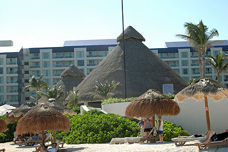 Monday, November 1, 2010 Cancun 010.JPG